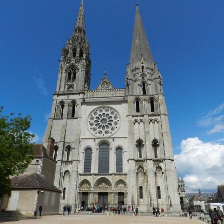 Le Petit Paradis Chartres Exteriör bild