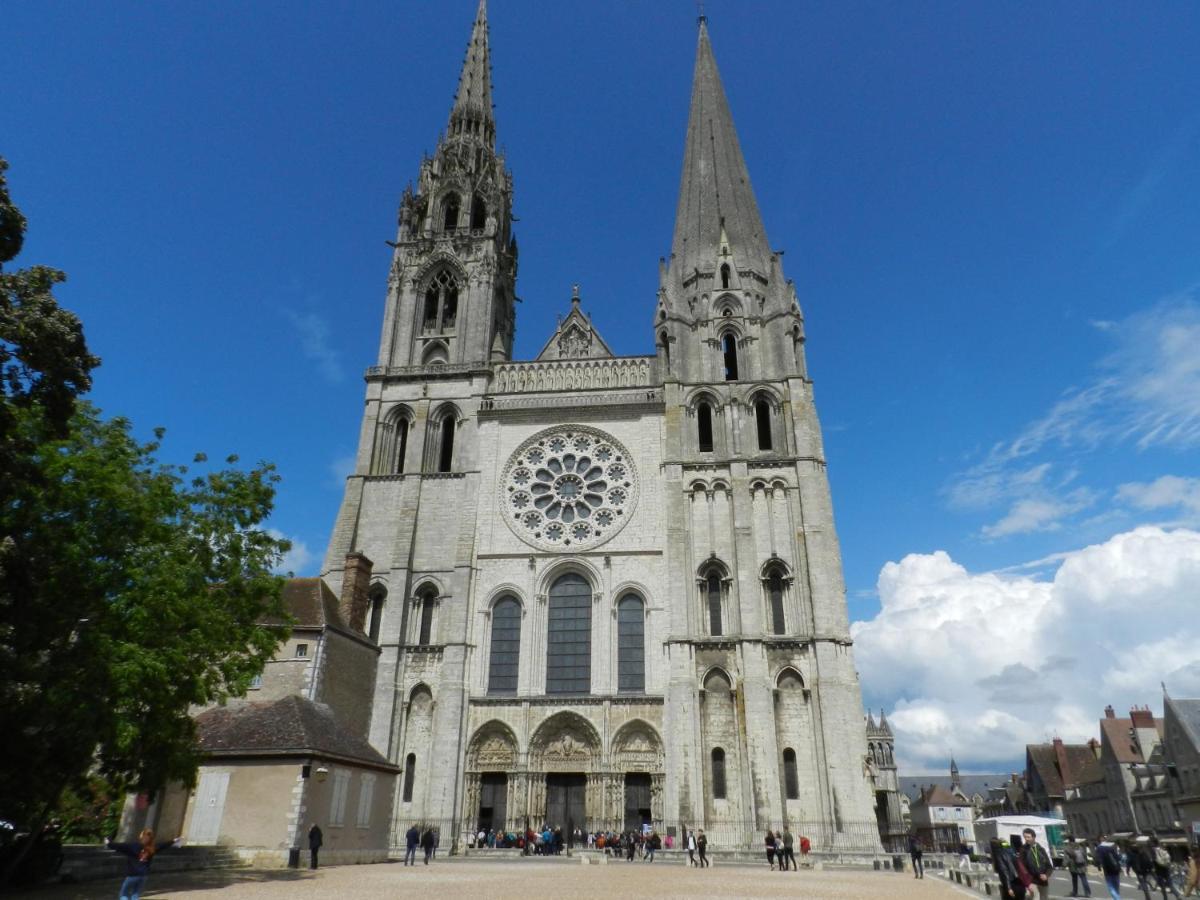 Le Petit Paradis Chartres Exteriör bild